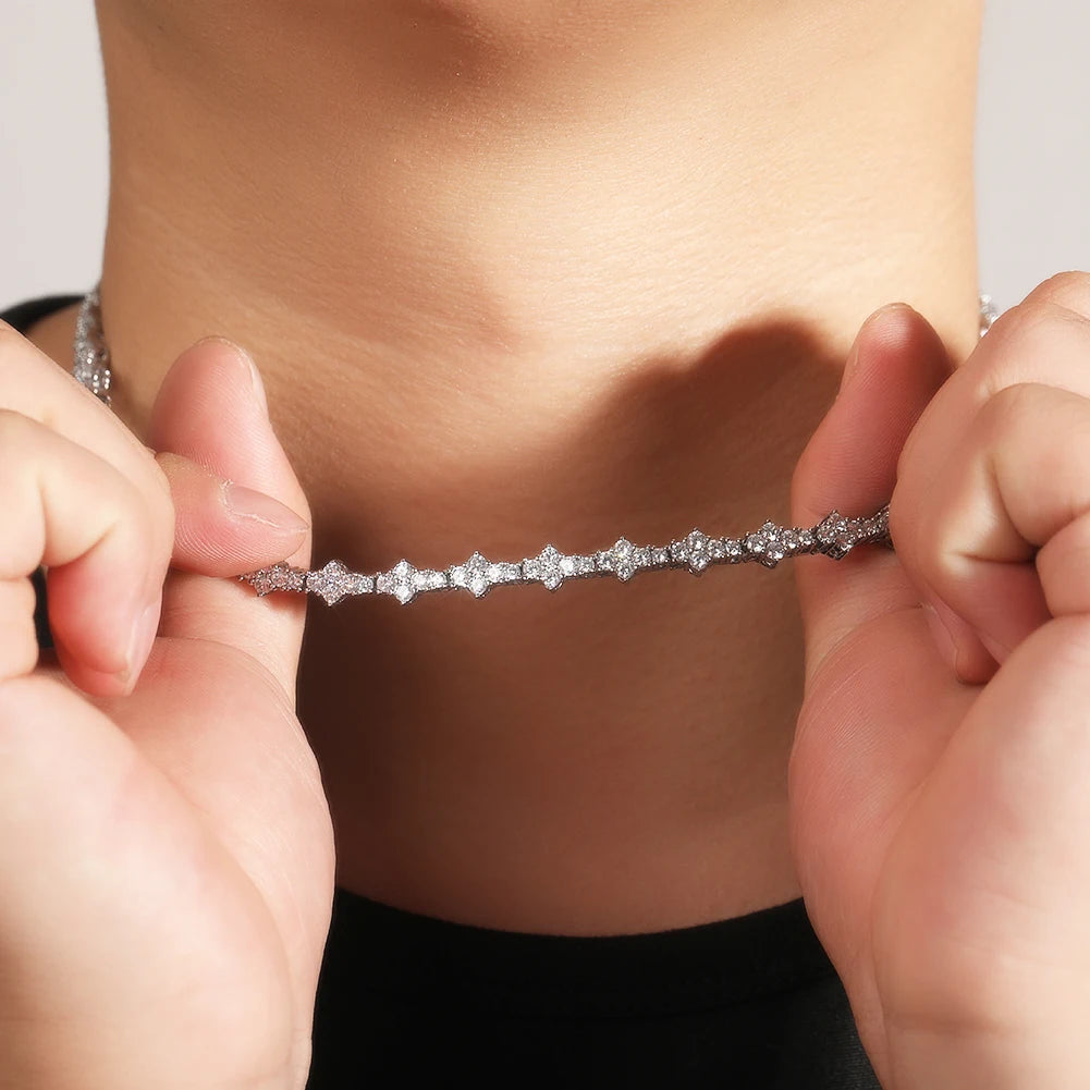 CROSS ELEGANT NECKLACE SILVER